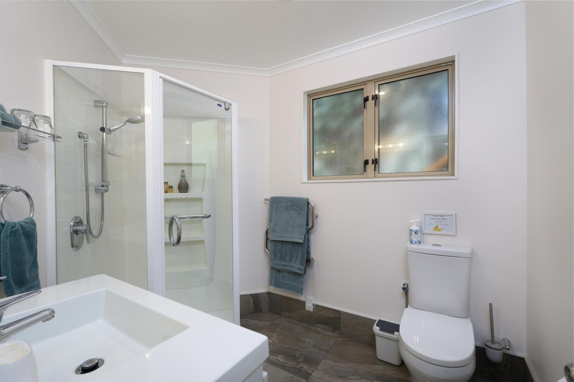 Twin Peaks Luxury Sea View Villa Нелсън Екстериор снимка