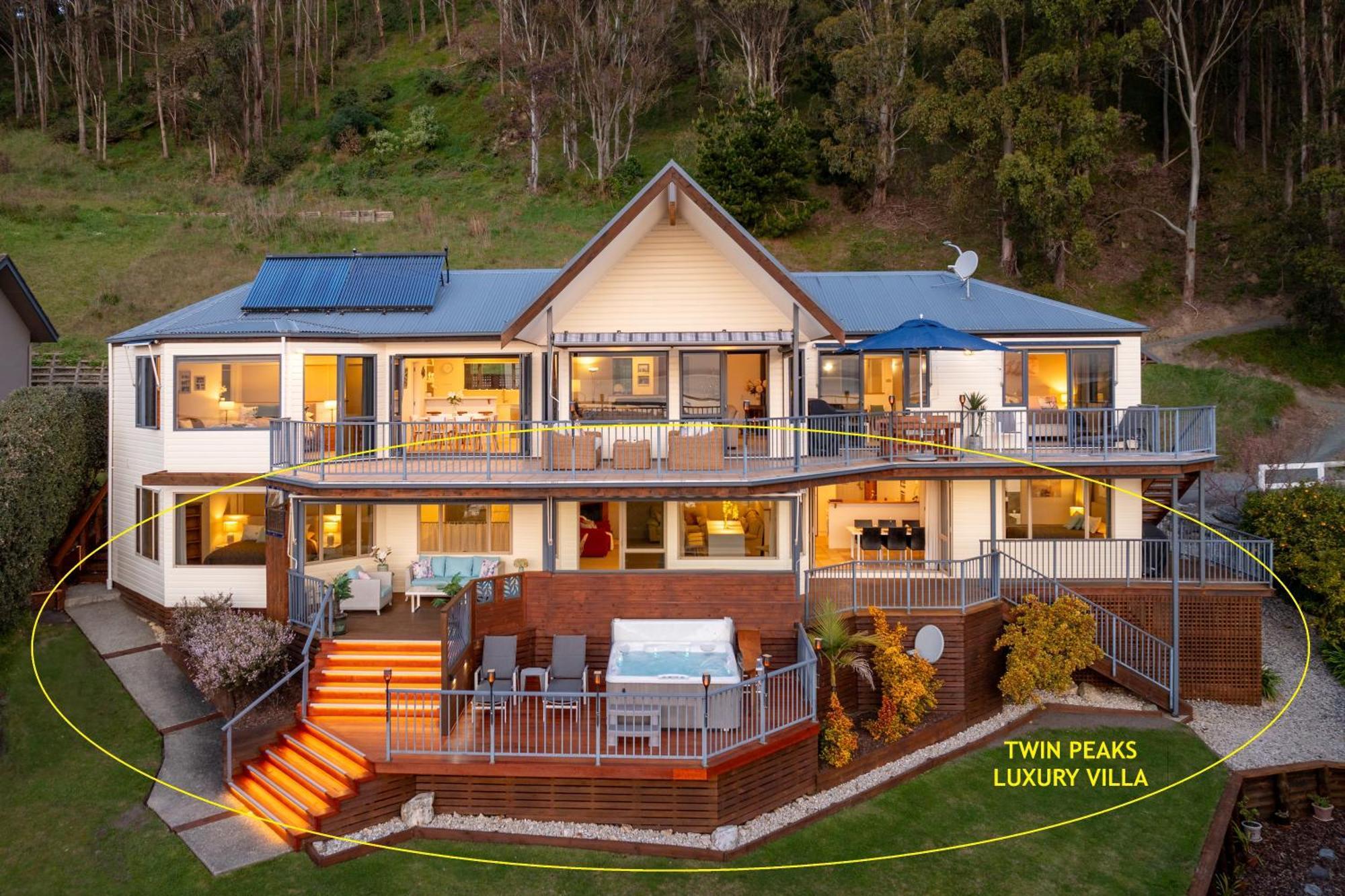 Twin Peaks Luxury Sea View Villa Нелсън Екстериор снимка